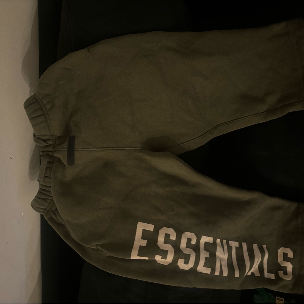 Fear of God Essentials Olive Hoodie and Sweatpants Set - Picture 4 of 6